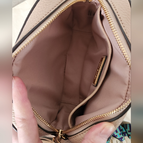 Tory Burch Beige Leather Crossbody Bag with Tassel - Picture 11 of 12